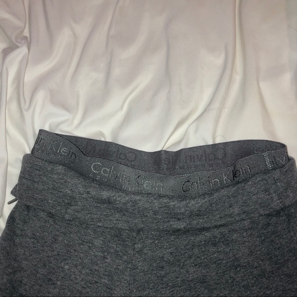 Calvin Klein Performance 3/4 Joggers - Picture 7 of 8